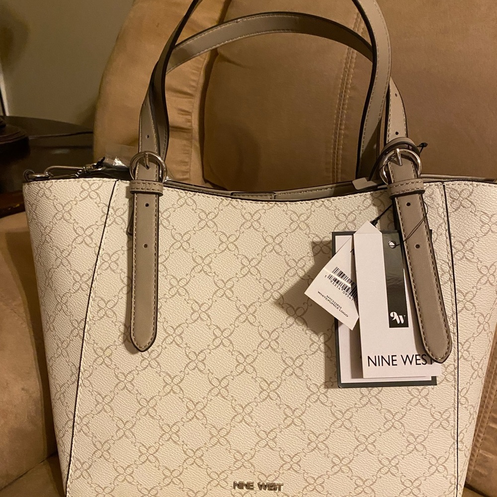 BNWT Nine West Tote